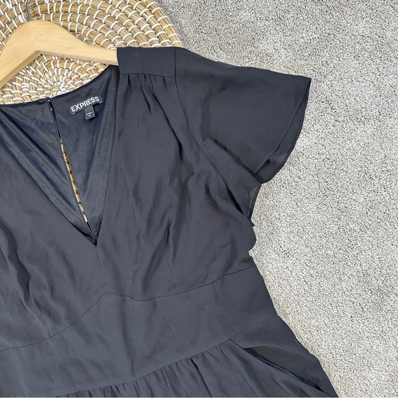 Express Women’s V-Neck Romper Shorts Chiffon Keyhole Back in Black 12 - Picture 5 of 14
